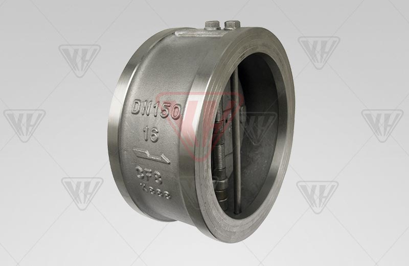 Coupling double flap swing check valve
